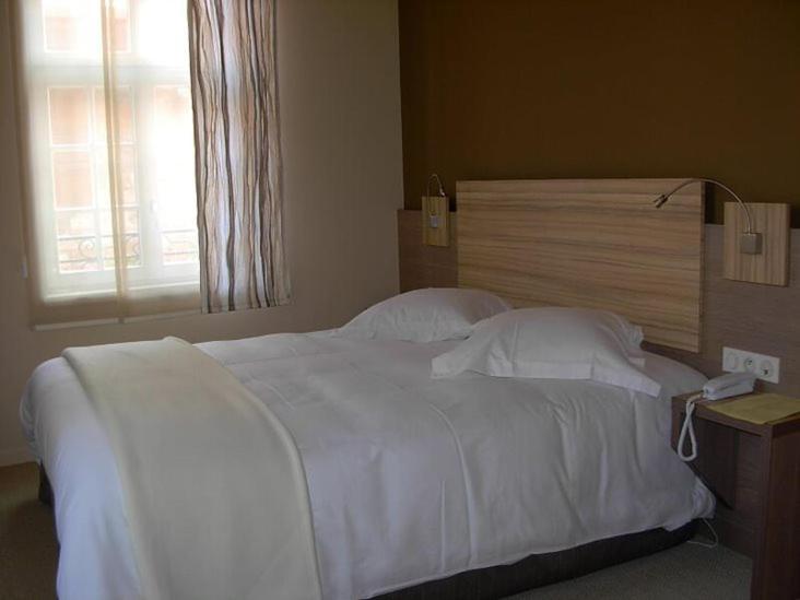 Hostellerie Au Cygne Wissembourg Exteriör bild