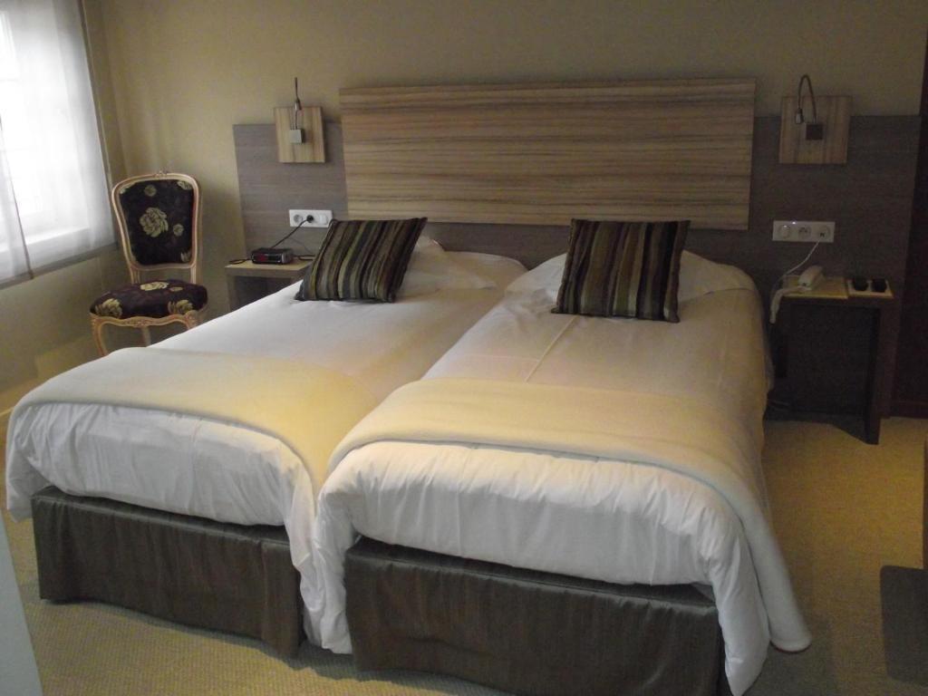 Hostellerie Au Cygne Wissembourg Rum bild