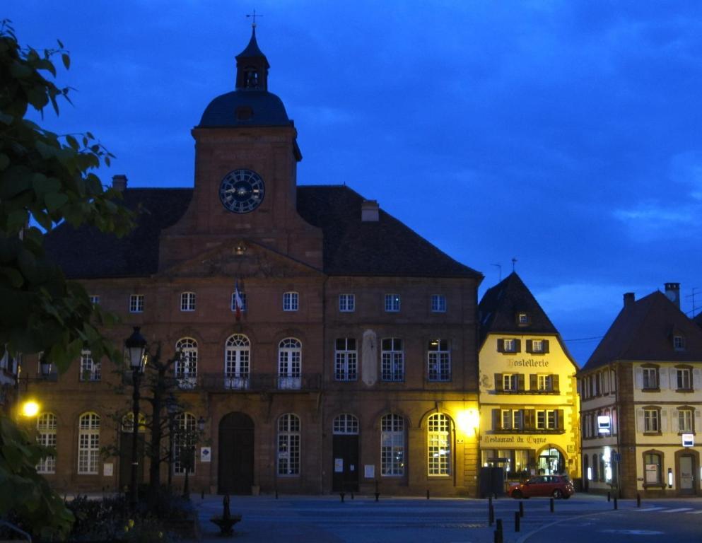 Hostellerie Au Cygne Wissembourg Exteriör bild