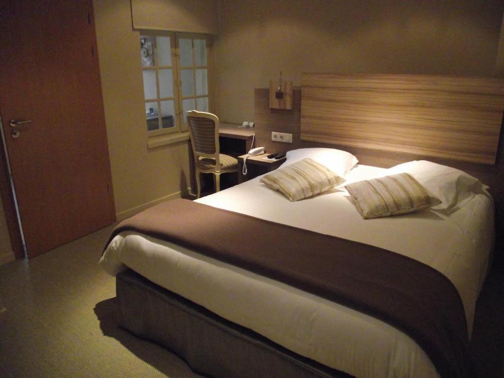 Hostellerie Au Cygne Wissembourg Rum bild