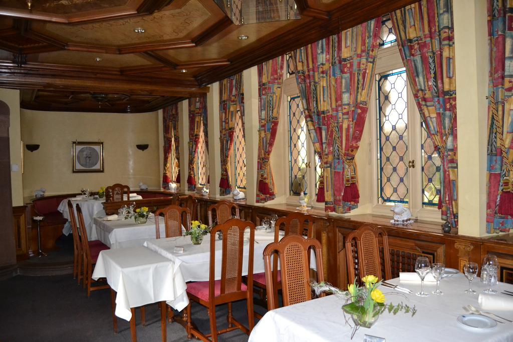 Hostellerie Au Cygne Wissembourg Exteriör bild