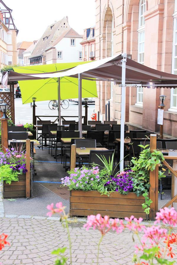 Hostellerie Au Cygne Wissembourg Exteriör bild