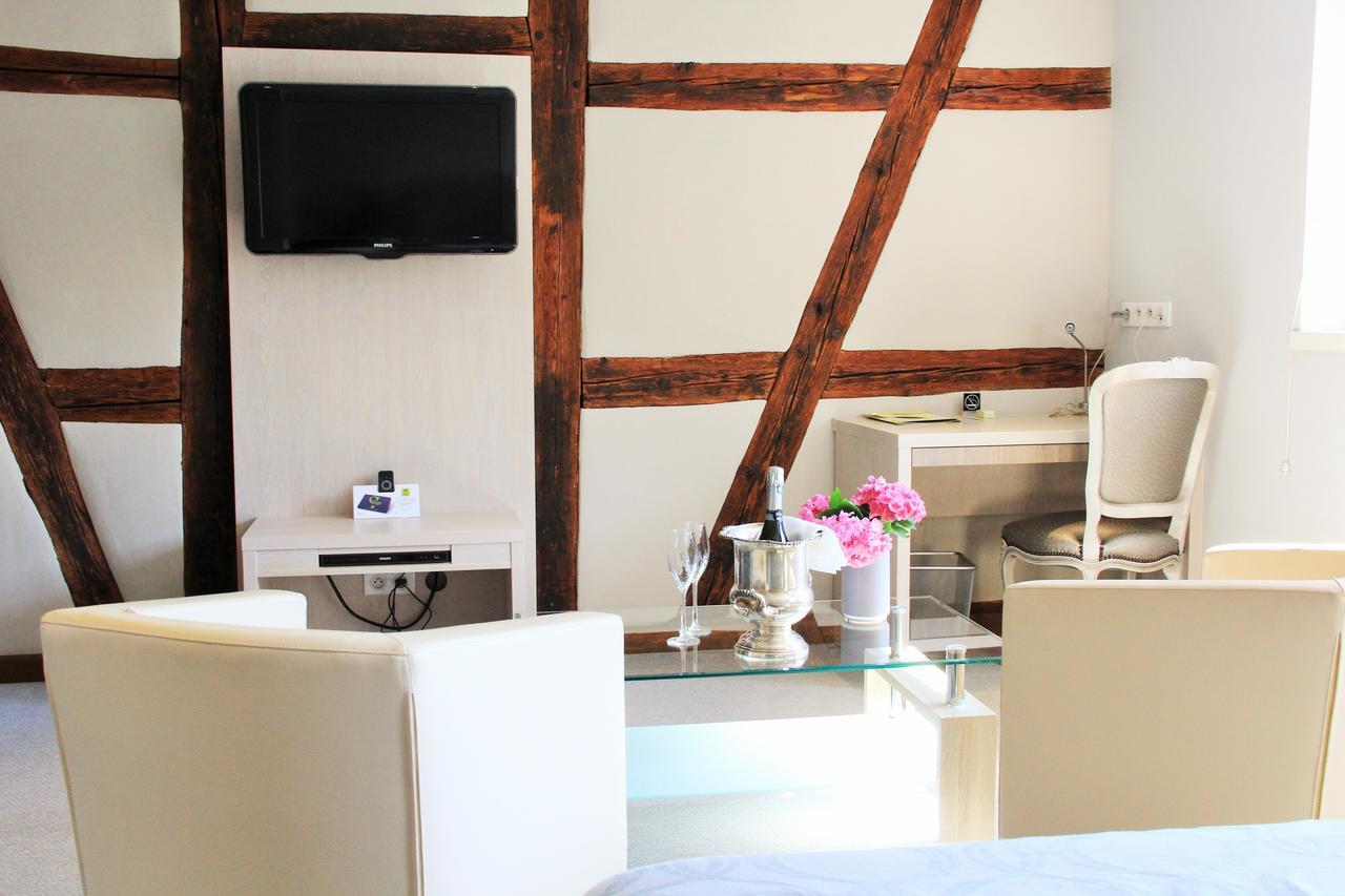 Hostellerie Au Cygne Wissembourg Exteriör bild