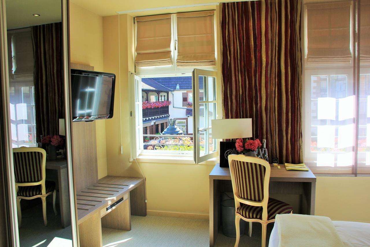 Hostellerie Au Cygne Wissembourg Exteriör bild
